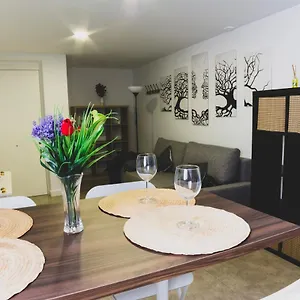 https://botica-encantador-apartamento-en-pleno-centro-historico.hotelsincadiz.net