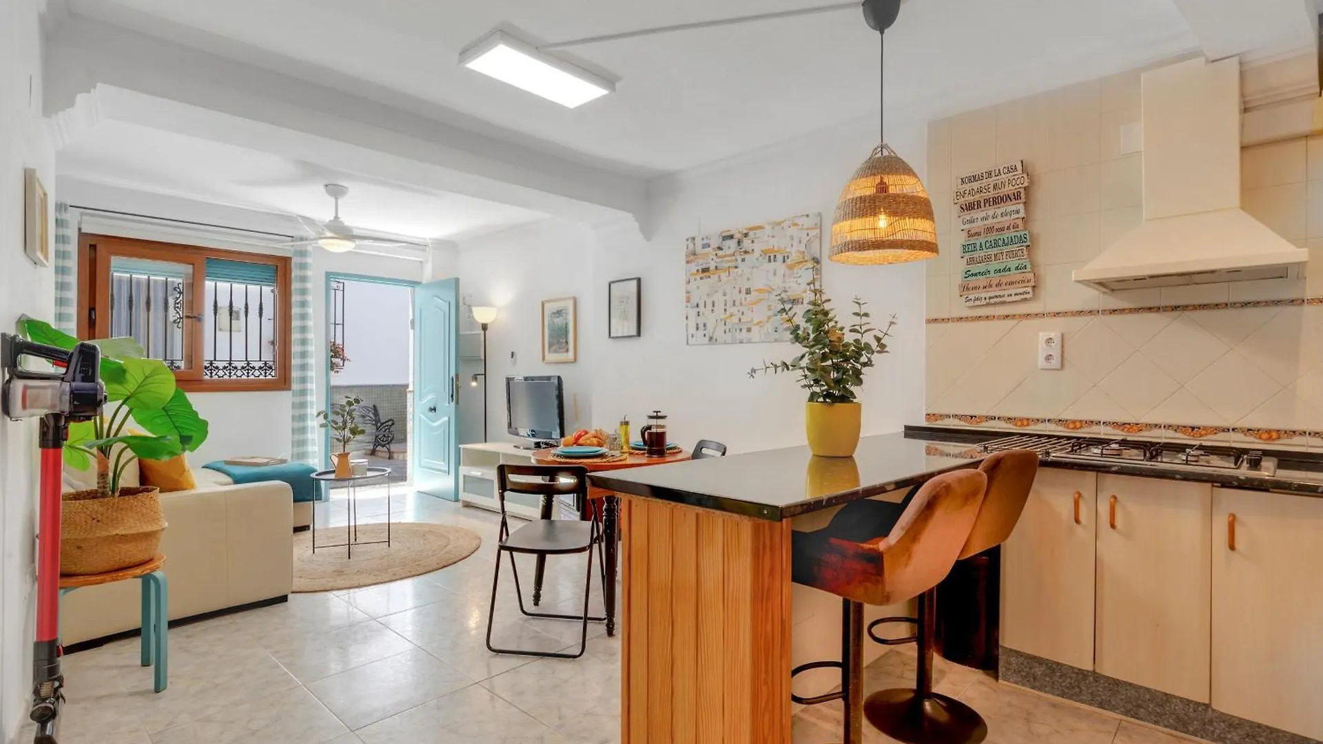 Casa De La Montana Apartments Sayalonga Spain