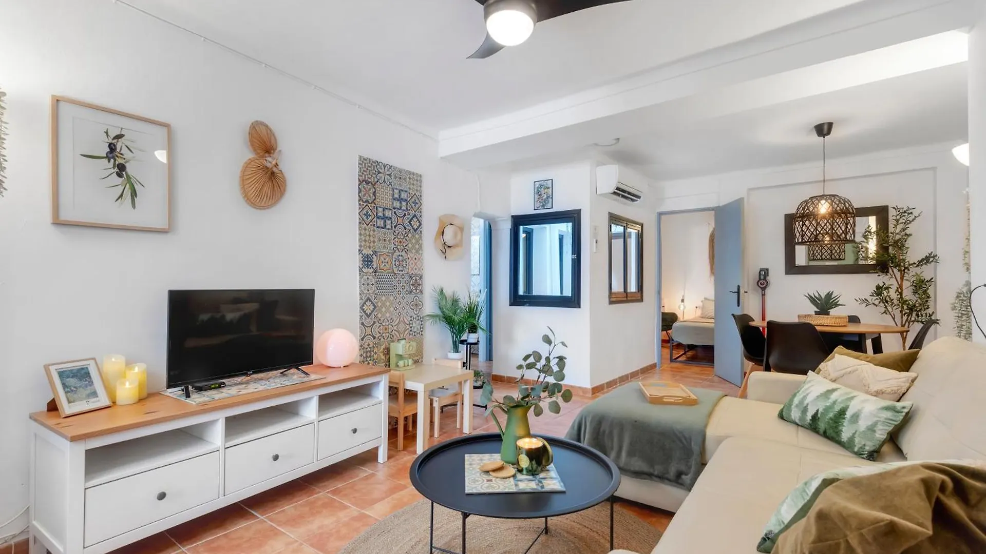 Casa De La Montana Apartments Sayalonga 0*,  Spain